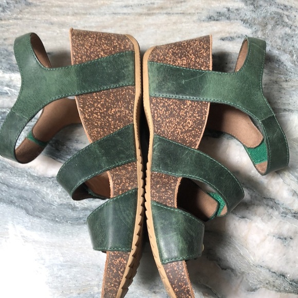 Dansko green leather three strap adjustable sandal cork wedge heel 2.5 39/9 - Picture 6 of 8